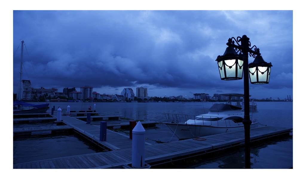 Bolgatty Palace & Island Resort Kochi Exterior photo