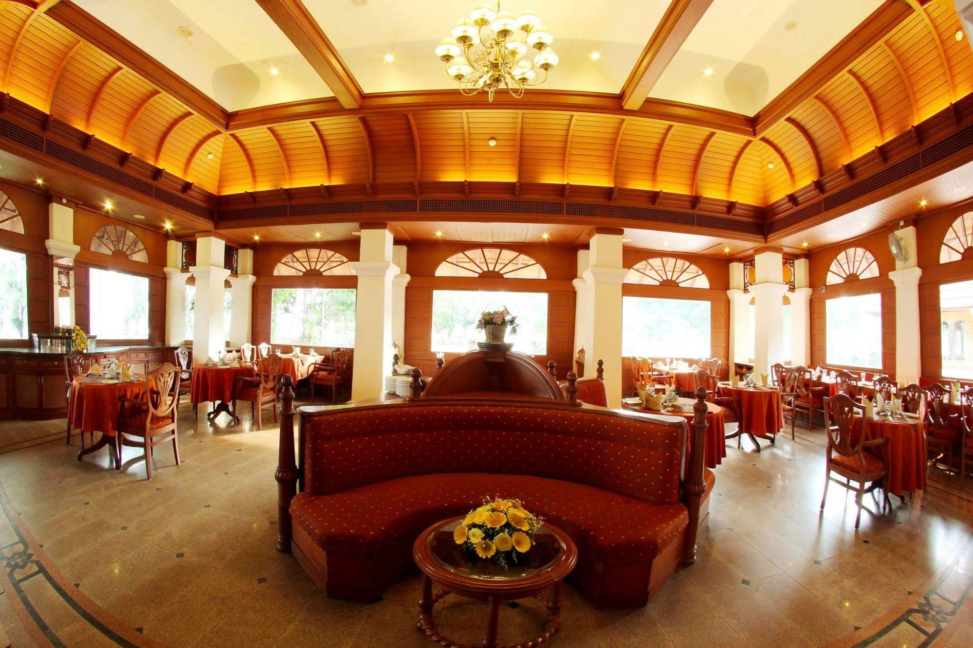 Bolgatty Palace & Island Resort Kochi Exterior photo